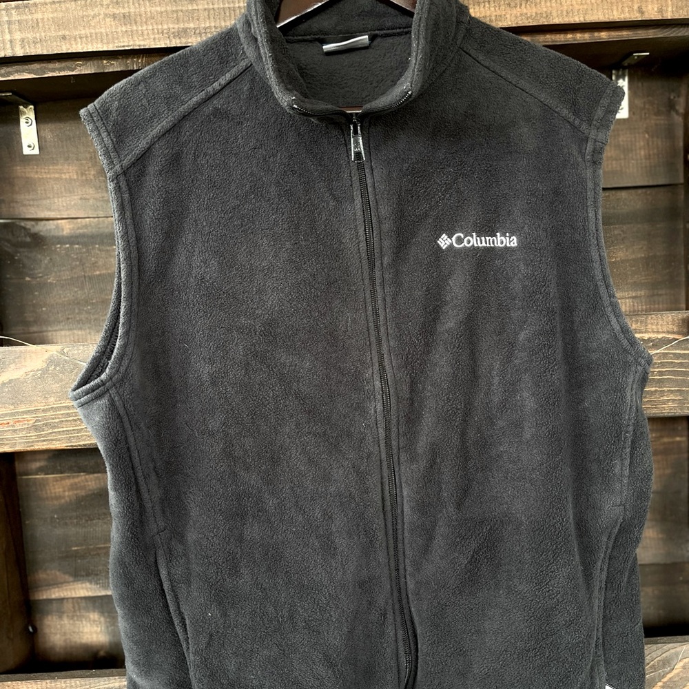 Columbia black fleece vest